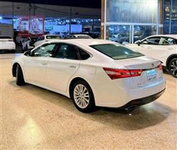 تويوتا أفالون